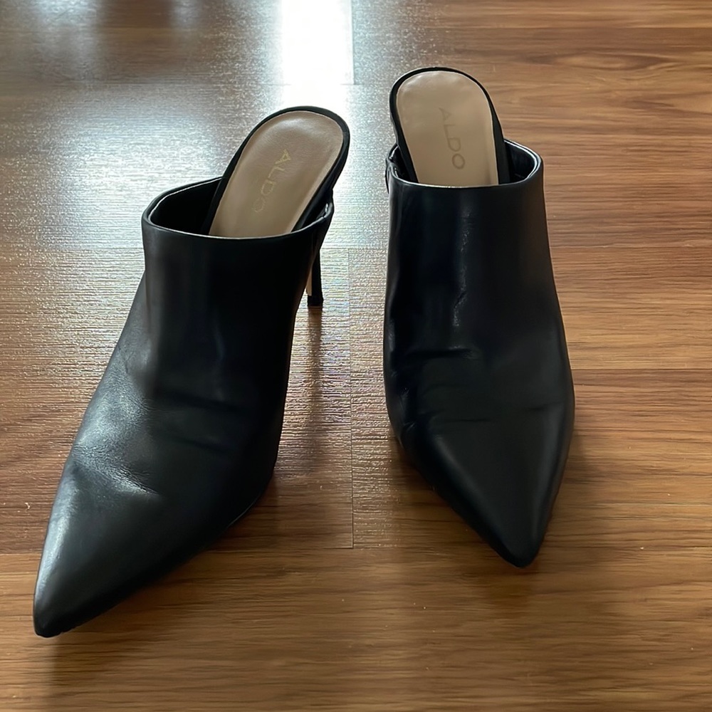 Black leather Aldo mule heels size 7.5